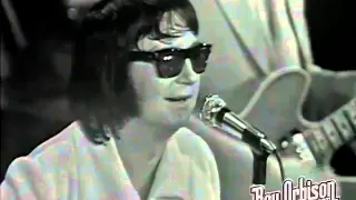 Roy Orbison: "Sweet Caroline" from Live in Australia