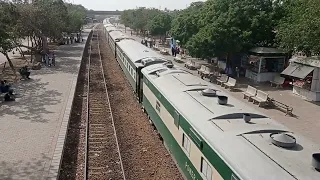 Tezgam 7up Express | Thorupass Landhi Junction | GEU-40 | Bridge View #pakistan_railway #karachi