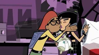 Danny phantom tucker kisses sam