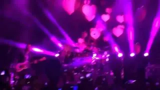 Avril Lavigne - Hello Kitty (The Avril Lavigne Tour 2014 Live in Brasília, Brazil) #MultiCam