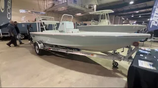 18 Hewes Redfisher walkthrough. A super clean boat.