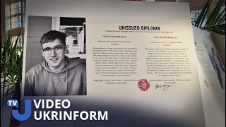 “Невидані дипломи”: у Варшаві відкрили виставку про загиблих від російської агресії студентів