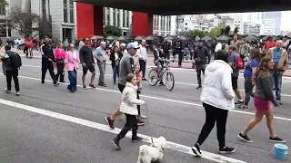 DORME SUJO CANTA🎤ESSE CLÁSSICO NA PAULISTA.Se Inscrevam no canal dele do YouTube Dorme Sujo.