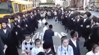 Jews Dance To I Got Bitches