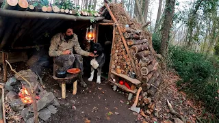 Bushcraft camp in the woods | Off Grid Shelter | Build Survival Tiny House - Solo Camping - Shelf