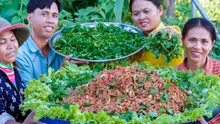 Unravelling the Village Secret to a Mouth-Watering Spicy Beef Salad! | Kim Chay Beef Recipe