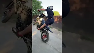 На заднее? Да легко 😏🏍️💨