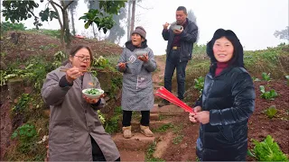 burning Money for the dead | what the villagers eat on the Chinese New Year Day