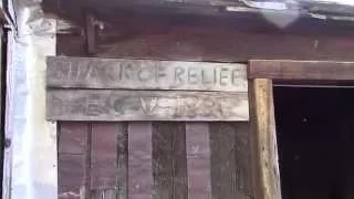 ABANDONED Ghost Town Of Ellsworth Nevada (FOUND LAST RESIDENTS GRAVE)