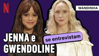 Jenna Ortega e Gwendoline Christie se entrevistam | Netflix Brasil