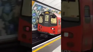 Weird Motor Sounds on the Jubilee Line (in was raining 🌧️) #london #train #londonunderground