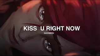 Vi & Caitlyn - Kiss U Right Now