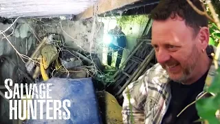 "I Don't Think I've Ever Been Asked To Look In A Pigsty!" | Salvage Hunters