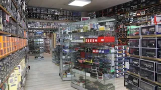 UN MAGASIN AVEC PLUS DE 10 000 VOITURES MINIATURES à NANCY !!!! French Diecast Car store