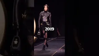 Bella Hadid on the Versace floor ( 2016-2022 ) #bellahadid #runwaymodel #model #versace#celebrities