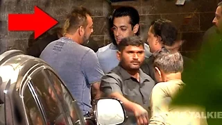 Emotional Sanjay Dutt Hugs Salman Khan At Ganpati Visarjan 2015 Celebrations