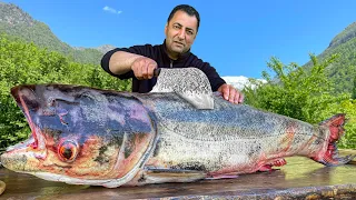 1,5 METRE UZUNLUĞUNDA GEVREK BİR ATEŞTE KIZARTILMIŞ DEV GÜMÜŞ SAZAN BALIĞI