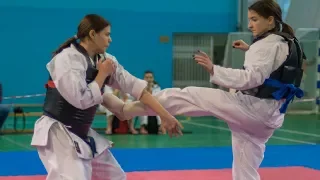 Женские Бои в Полный Контакт! Турнир Леди-Каратэ! Karate Girls in Russia!