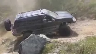 Jeep Grand Cherokee ZJ 5.2 V8 7" IRO Premium long arm lift in Azusa Canyon OHV Off Road Park