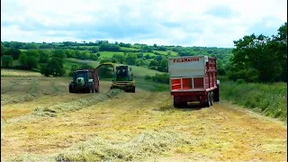 Silaging with the John Deere 7450 and Other Deere Friends!