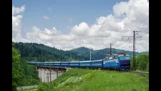 Електровоз ЧС7-124 з поїздом №108 Одеса - Ужгород на перегоні Ясениця - Бойківська