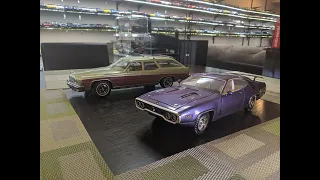 1:18 Diecast Review Unboxing of '71 Plymouth Road Runner and '74 Buick Estate.