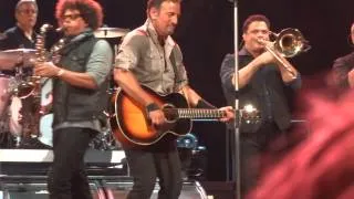 Bruce Springsteen - Stayin' Alive (Bee Gees Cover), Albany, New York  May 13th 2014