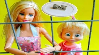bajka Masza i Niedźwiedź po polsku Barbie i Masza w więżeniu skradzione kolczyki