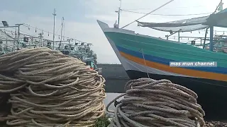 Deretan Kapal-kapal Super Besar Bersandar di Pelabuhan Tegalsari Kota Tegal