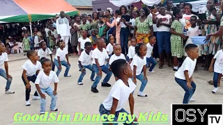 Ah 😄 Look at these kids dancing to GoodSin By Olivetheboy