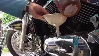 Olie verversen Kawasaki vulcan vn 800 classic ( oil change )