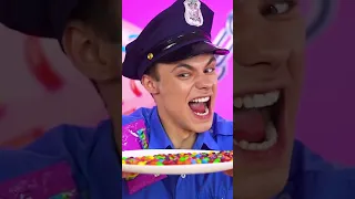 COP FOOD VS JAIL FOOD CHALLENGE! ESCAPING FROM PRISON #Shorts