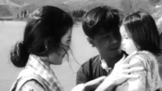 Chị Tư Hậu (1962) / Сестрёнка Ты Хау