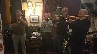 That's A Plenty - The Alley Cats Dixieland Jazz Band with Mark Aston