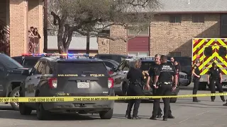 Man shot, killed at West Side apartment complex, San Antonio police say