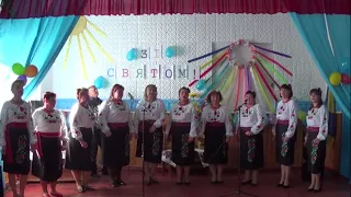 Спіла вишенька в саду