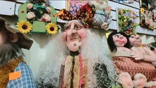 Она делает куклы своими руками ! Барахолка в Казахстане Алматы.Баба Яга и Домовой .Элла Австралия