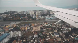 Посадка в Сочи с видом на город