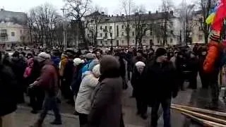 Майдан. Мітингарі формують колони. Хмельницький 19.02.2014