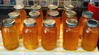 Pressure Canning Stock ~ The Kneady Homesteader