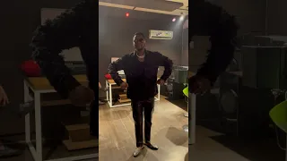 Kizz Daniel with the dance moves