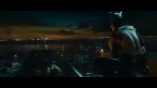 Catwoman (2004): Catwoman's Entrance