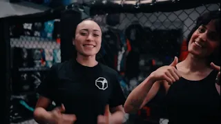 Supergirl Jaroonsak muaythai seminar