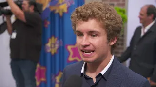 The Secret Life Of Pets 2 Los Angeles Premiere - Itw Sean Giambrone (official video)