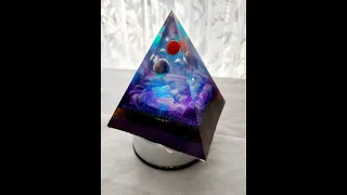 How to make Resin Pyramids with lights