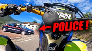 WHEELIE IN FRONT OF POLICE (SO LUCKY !!!)