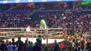 WWE Live Holiday Tour:Shotzi Entrance