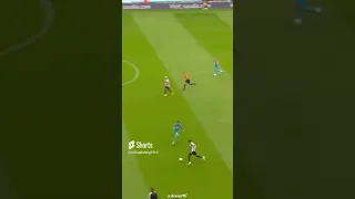 Insane pass that leads to goal . Premier League