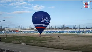 Юбилей "ДРОЗДа": в Балакове в небо взмыл воздушный шар, ознаменовав рекорд аэронавта Фёдора Конюхова