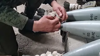 Mortar crews from 1st Army Corps of DPR People's Militia in combat action